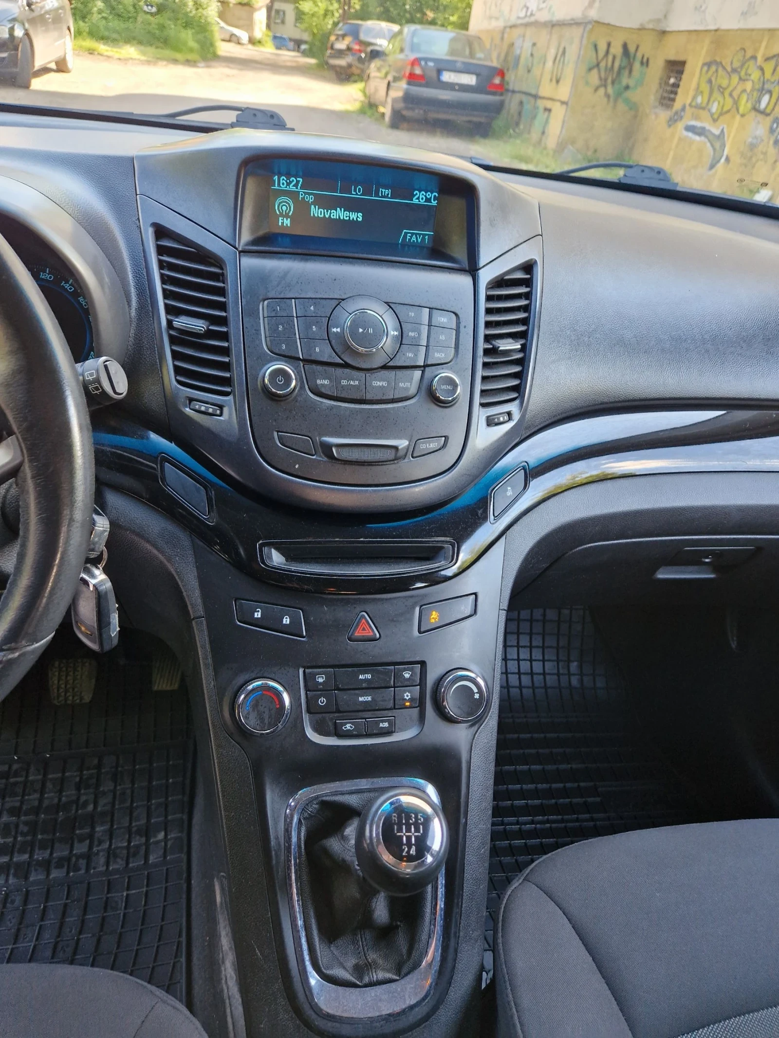 Chevrolet Orlando 1.8бензим, 141к.с, 7места, Евро 5А, Италия , снимка 12 - Автомобили и джипове - 54730973
