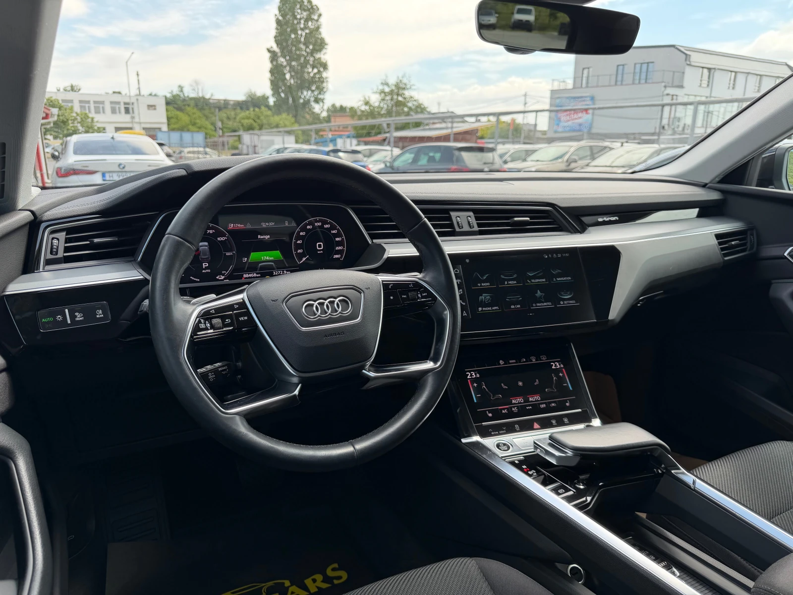 Audi E-Tron 55, 95kwh, Matrix, 360, head up, снимка 9 - Автомобили и джипове - 54930091