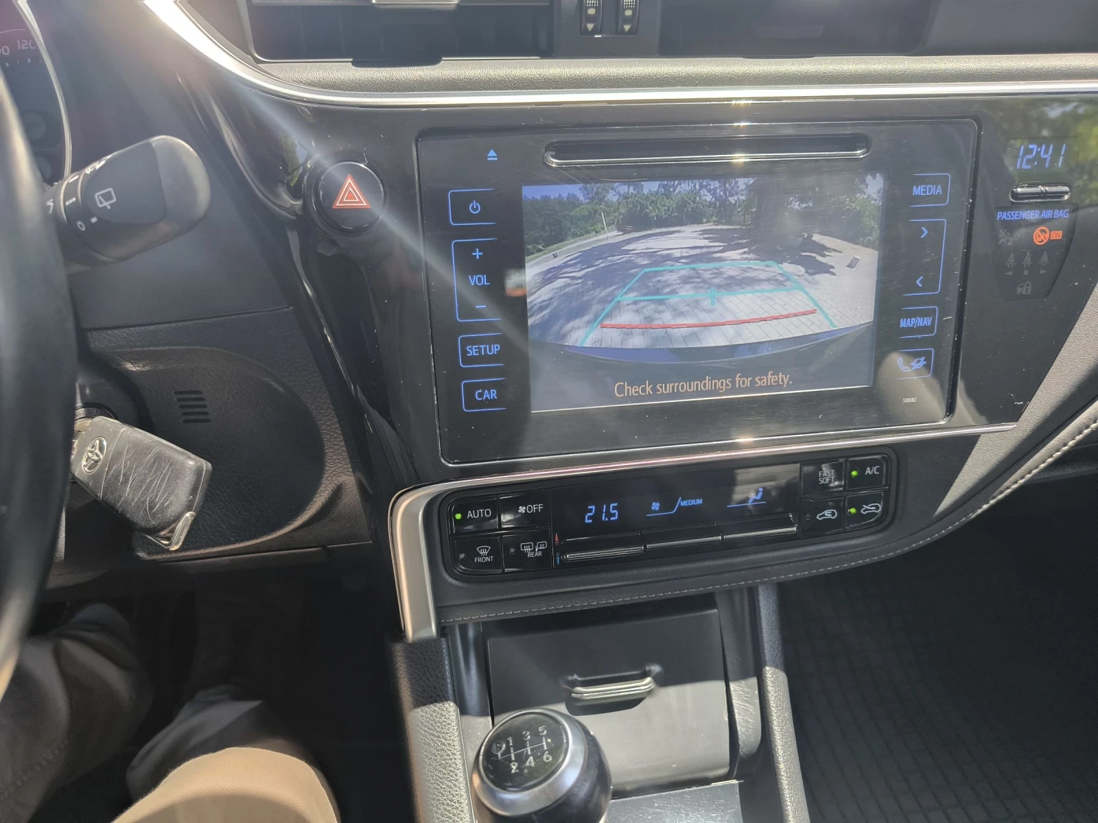 Toyota Auris, снимка 3 - Автомобили и джипове - 55087475