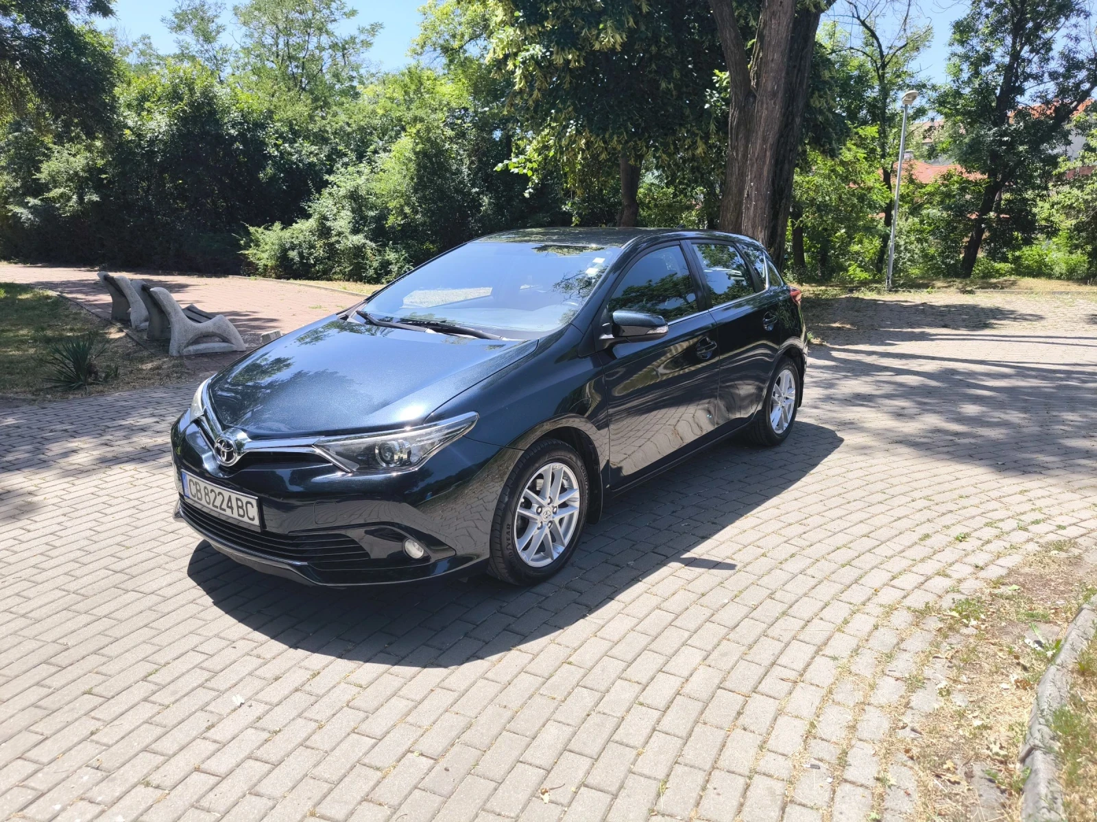 Toyota Auris, снимка 10 - Автомобили и джипове - 55087475