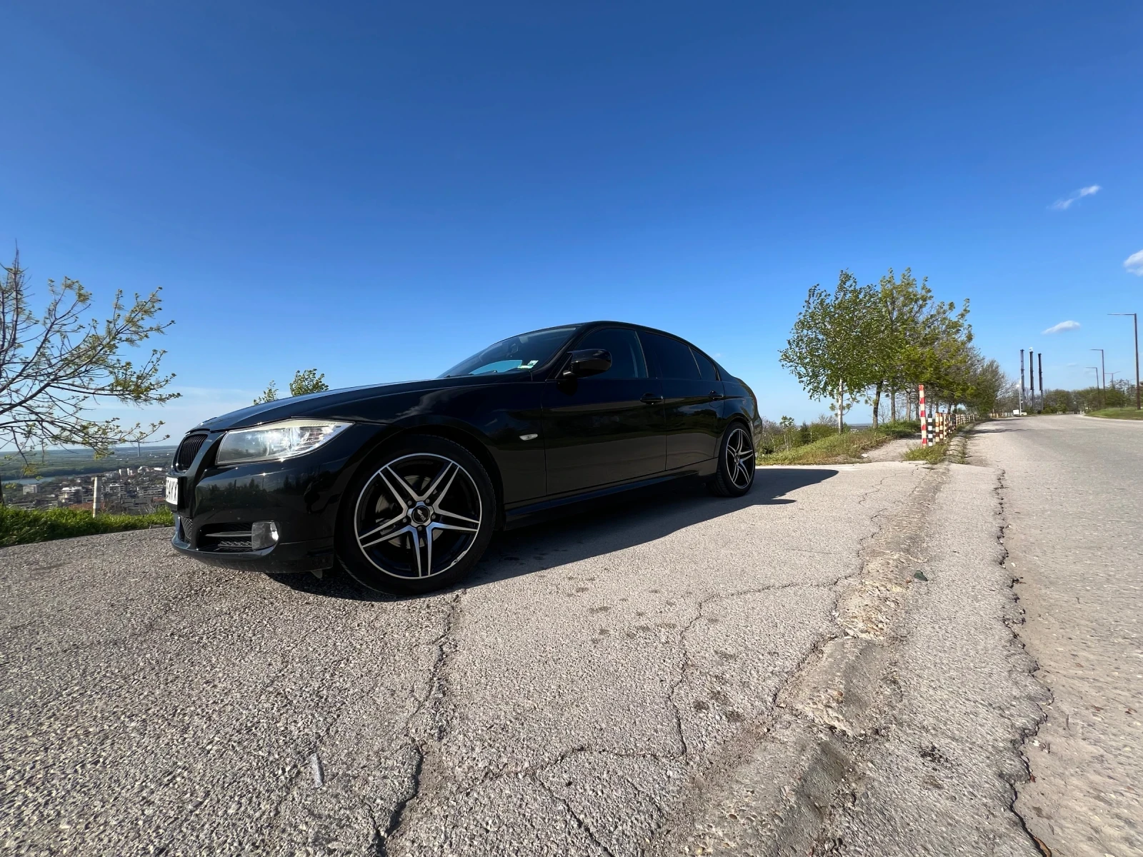 BMW 320 320 LCI, снимка 2 - Автомобили и джипове - 55154227
