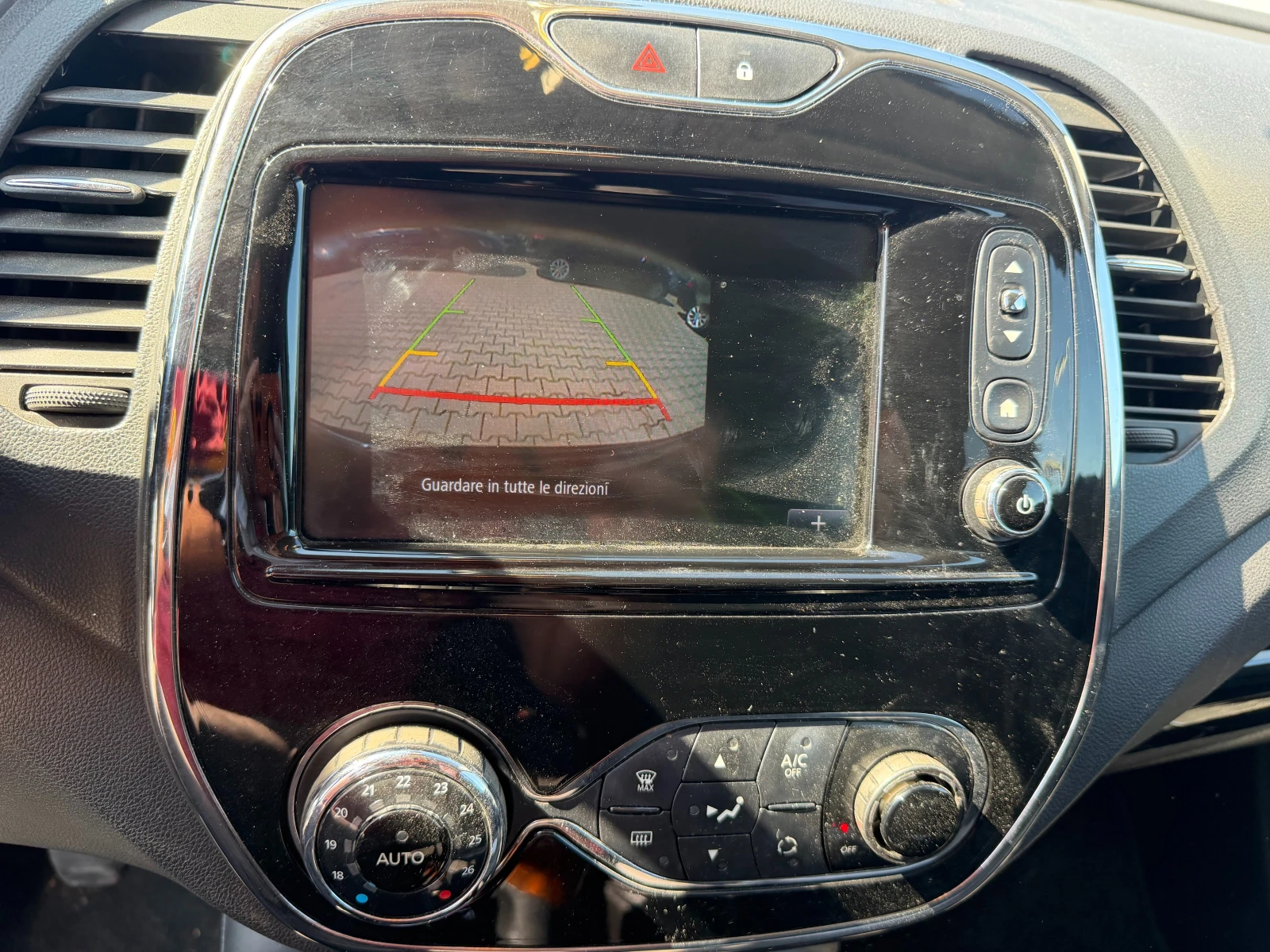Renault Captur 1.5DCI NAVI/KAMERA EURO 6, снимка 13 - Автомобили и джипове - 55176109