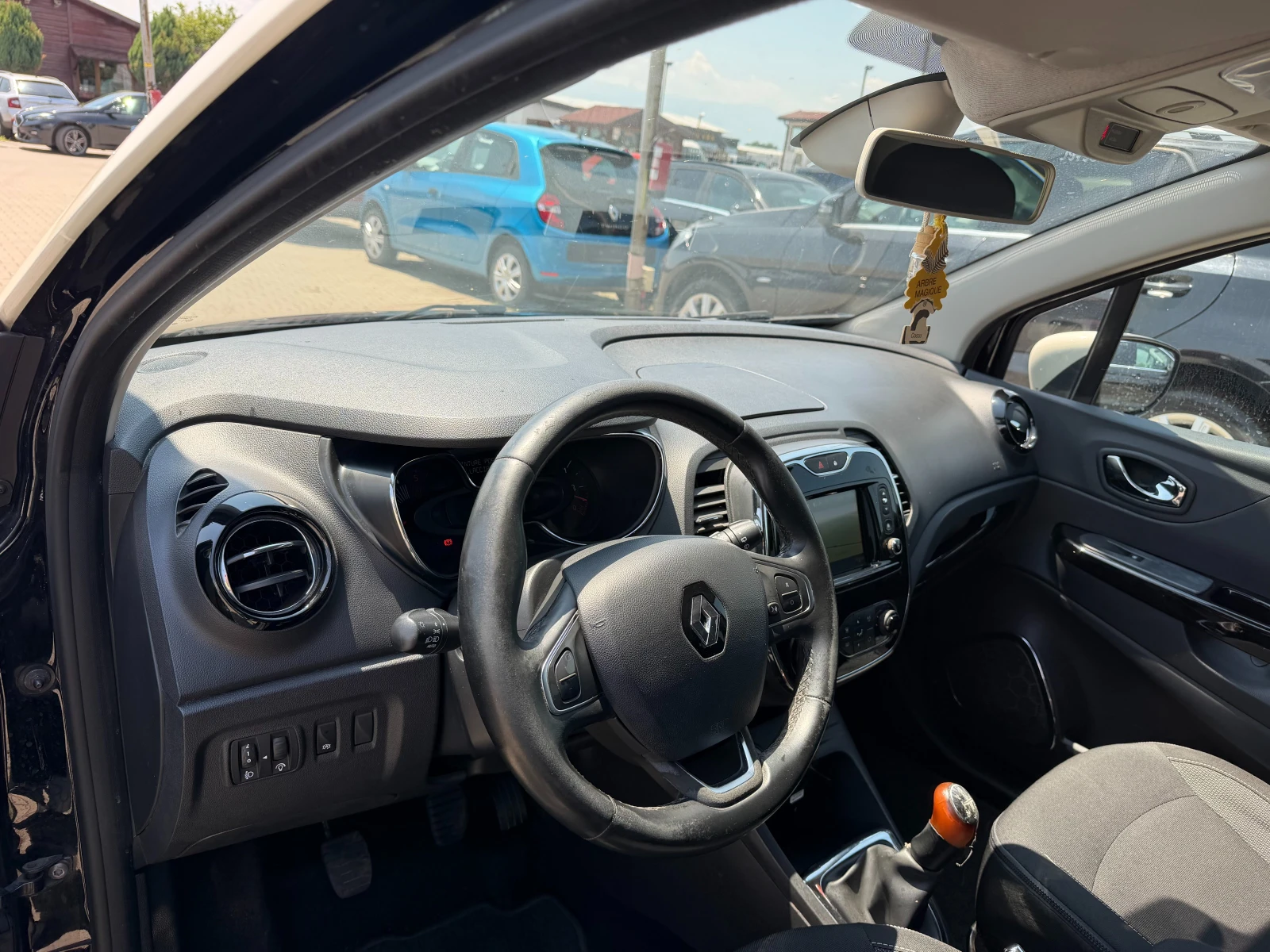 Renault Captur 1.5DCI NAVI/KAMERA EURO 6, снимка 13 - Автомобили и джипове - 55176109