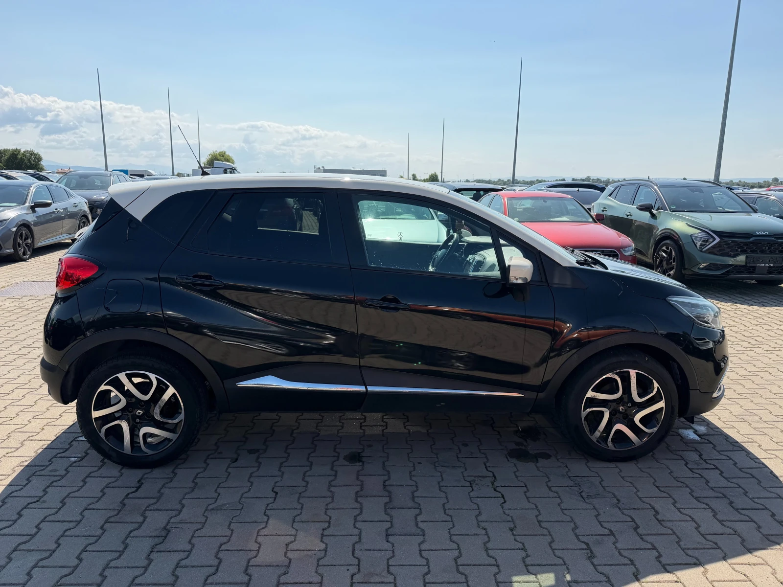 Renault Captur 1.5DCI NAVI/KAMERA EURO 6, снимка 5 - Автомобили и джипове - 55176109