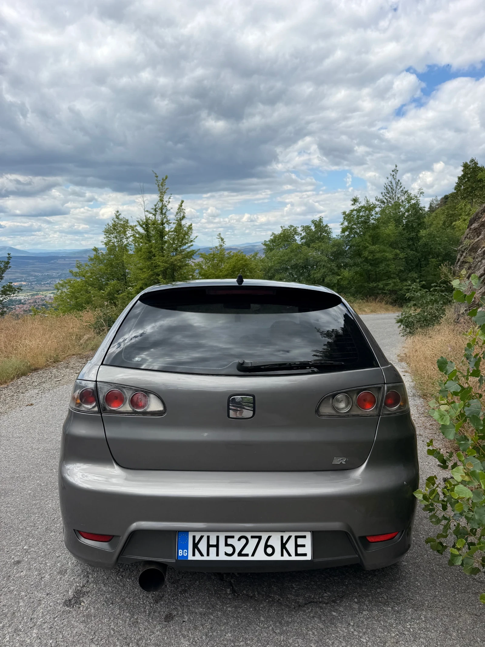 Seat Ibiza 1.8T Cupra, снимка 11 - Автомобили и джипове - 55425291