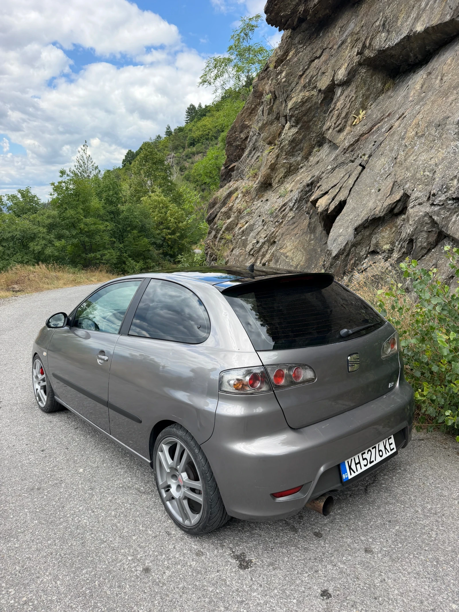 Seat Ibiza 1.8T Cupra, снимка 8 - Автомобили и джипове - 55425291