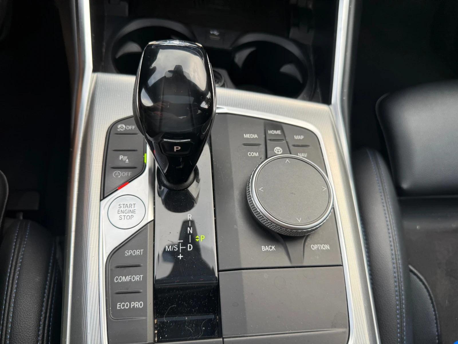 BMW 320 М sport, Head-UP, Laser, Camera, снимка 13 - Автомобили и джипове - 55425549