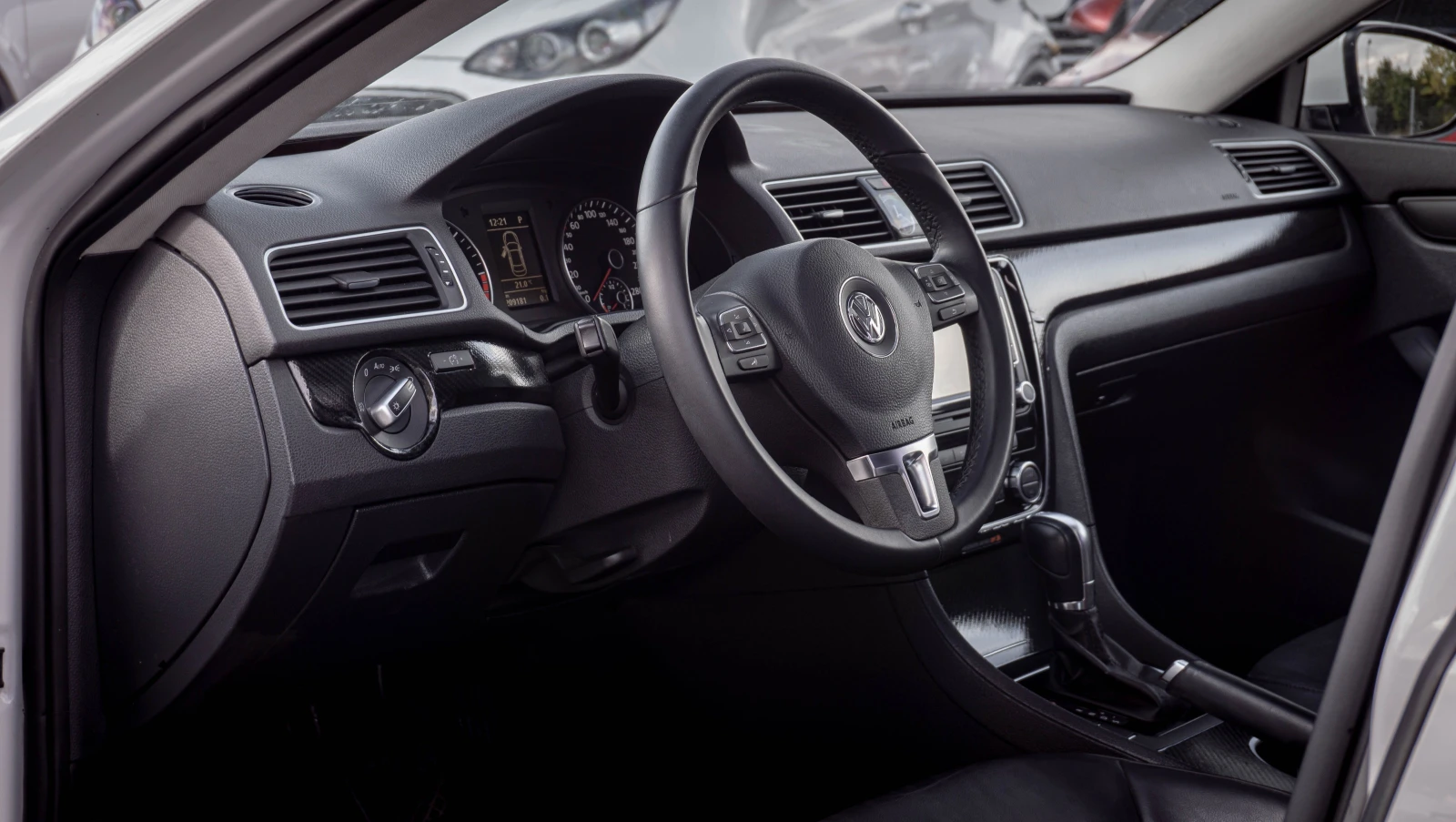 VW Passat 2.0TDI-140HP-РЕАЛНИ КМ!, снимка 7 - Автомобили и джипове - 56272439