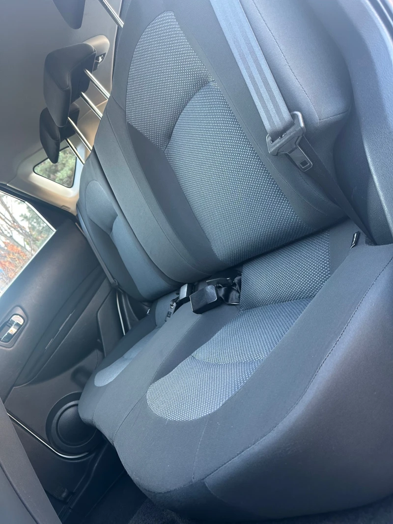 Nissan Qashqai 1.5 DCI, снимка 11 - Автомобили и джипове - 52854659