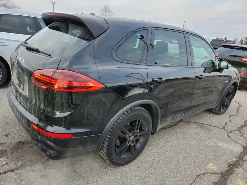 Porsche Cayenne 2015 * S E HYBRID * CARFAX * ОТ ПРЕДТАВИТЕЛСТВО, снимка 3 - Автомобили и джипове - 53131512