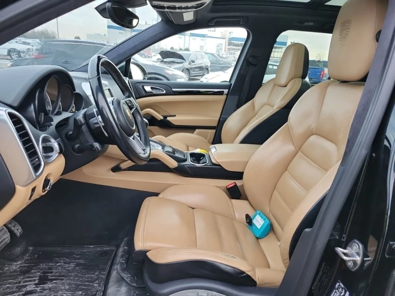 Porsche Cayenne 2015 * S E HYBRID * CARFAX * ОТ ПРЕДТАВИТЕЛСТВО, снимка 7 - Автомобили и джипове - 53131512