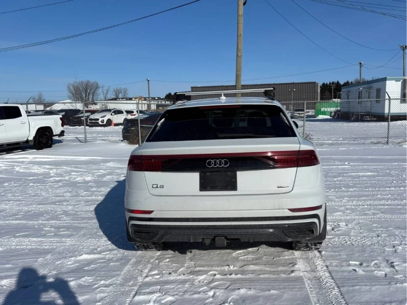 Audi Q8 * Progressiv quattro * CARFAX * ПАНОРАМА* ОБДУХВАН, снимка 4 - Автомобили и джипове - 53293104