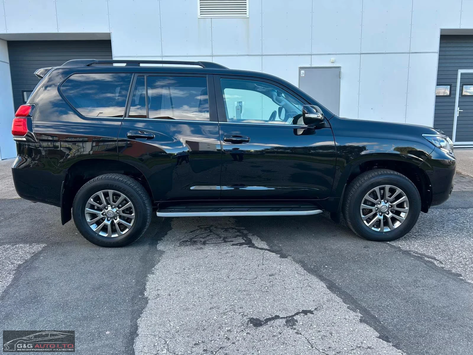 Toyota Land cruiser EXECUTIVE/204HP/CAM/NAVI/LED/KLESS/L.ASSIST/297g - изображение 4