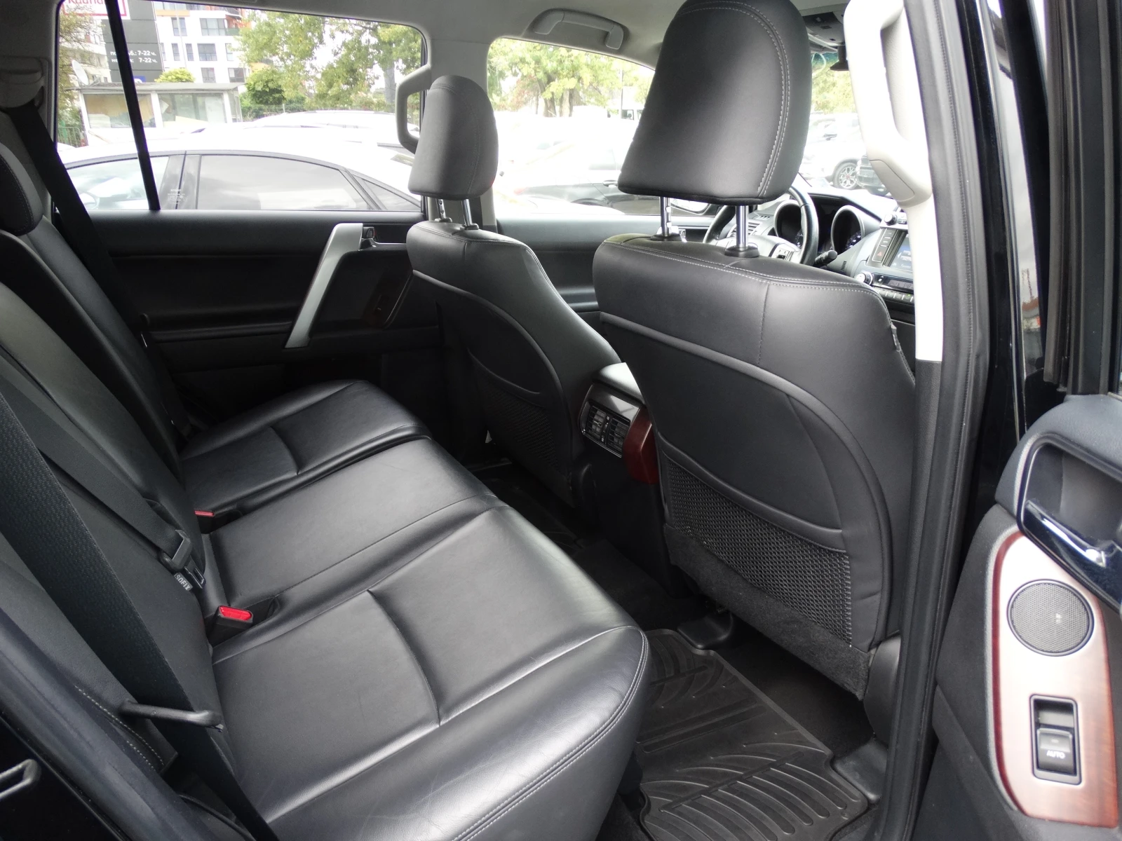 Toyota Land cruiser Premium Luxury | Mobile.bg   14