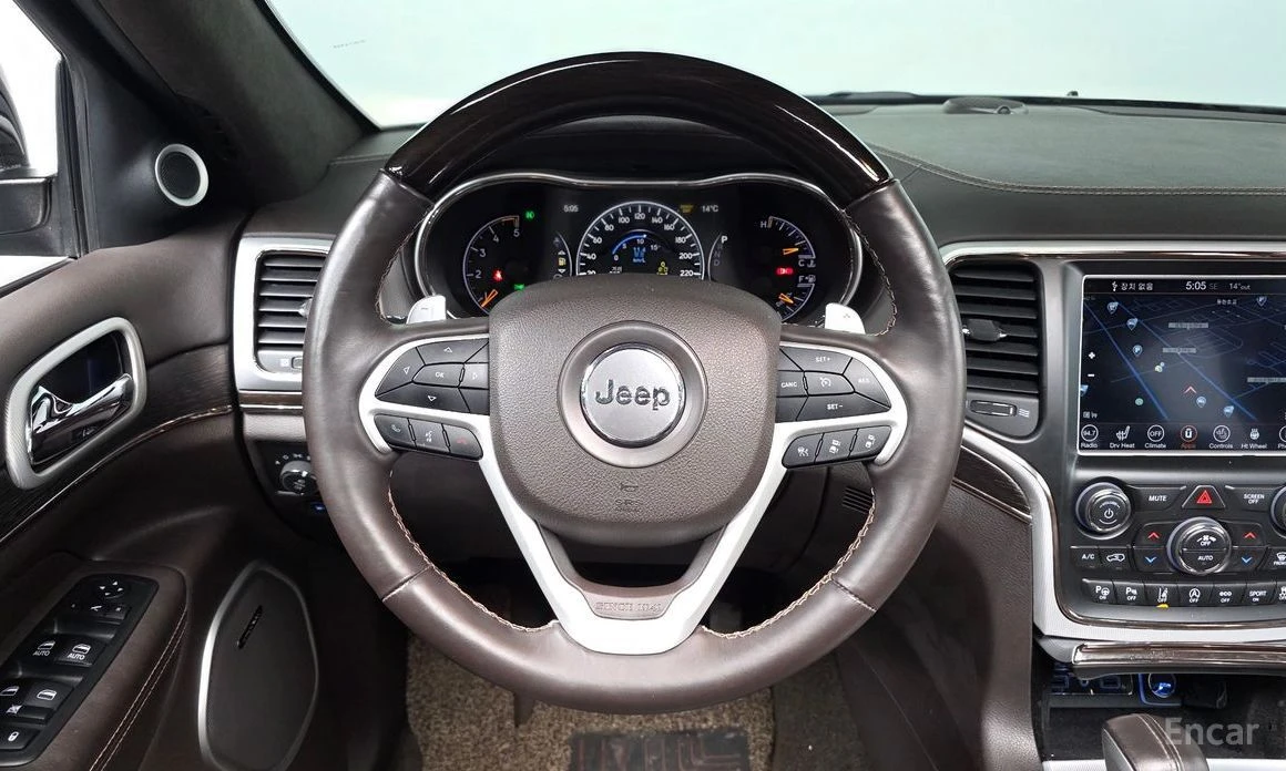 Jeep Grand cherokee, снимка 13 - Автомобили и джипове - 53988588