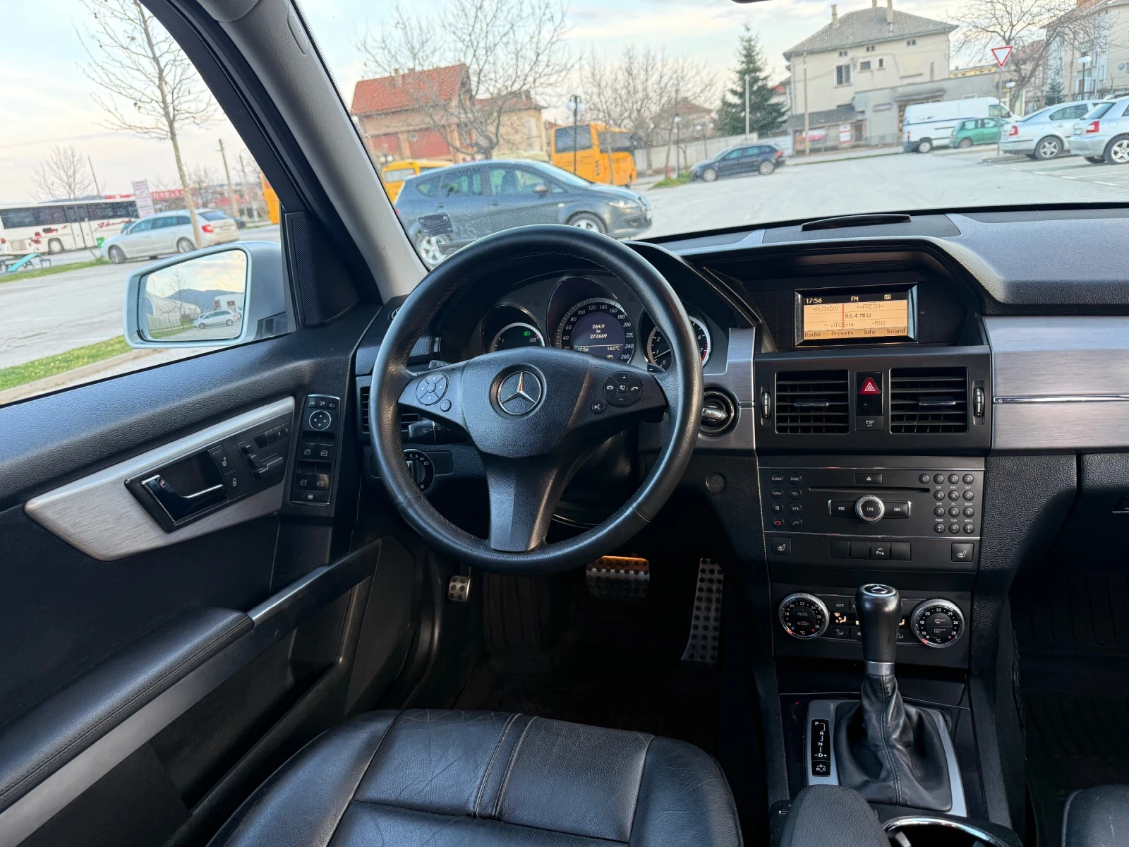 Mercedes-Benz GLK 350 4MATIC* ГАЗ/Нави/Кожа/Подгрев/Парктроник, снимка 12 - Автомобили и джипове - 53993453