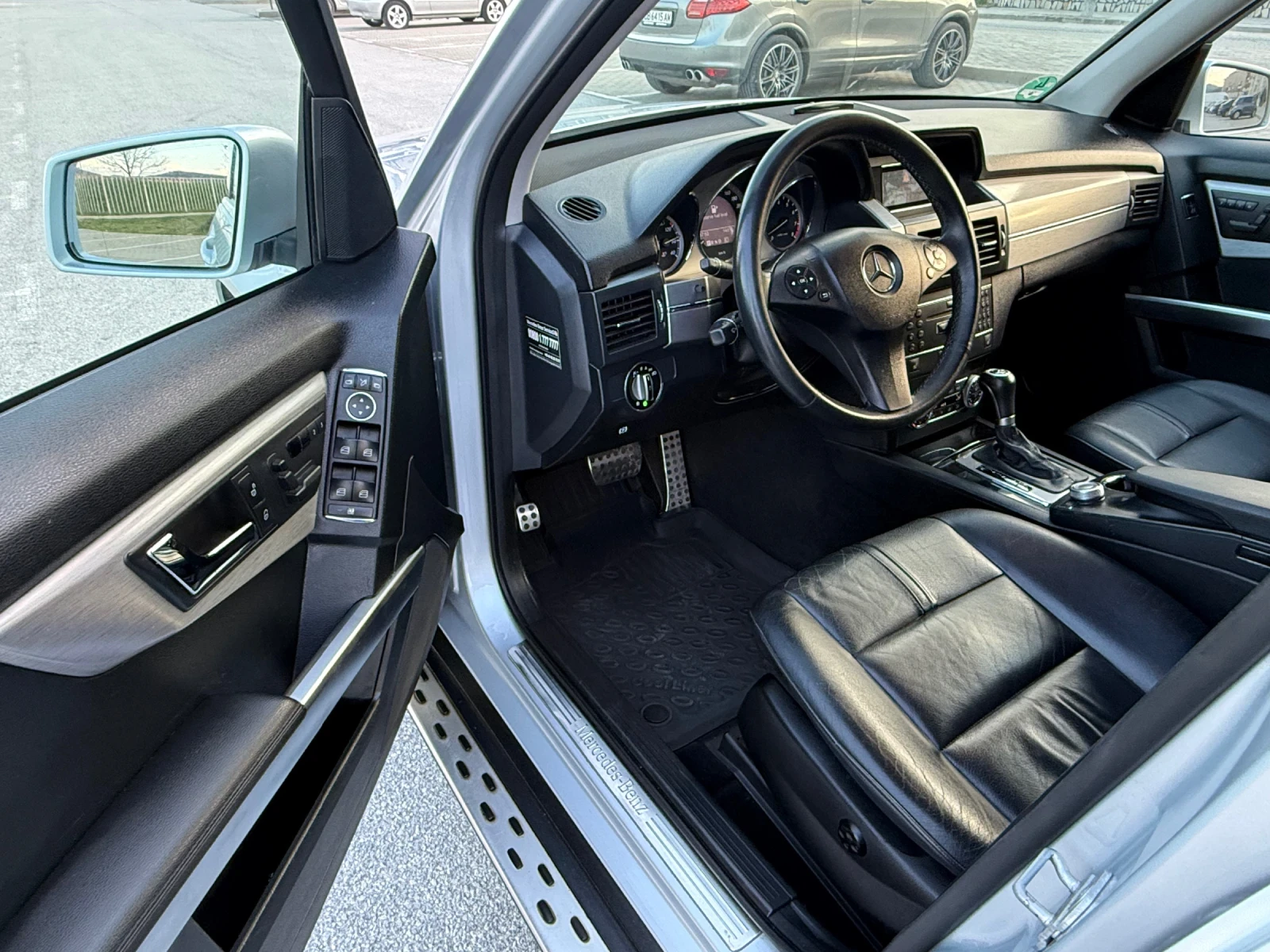 Mercedes-Benz GLK 350 4MATIC* ГАЗ/Нави/Кожа/Подгрев/Парктроник, снимка 13 - Автомобили и джипове - 53993453