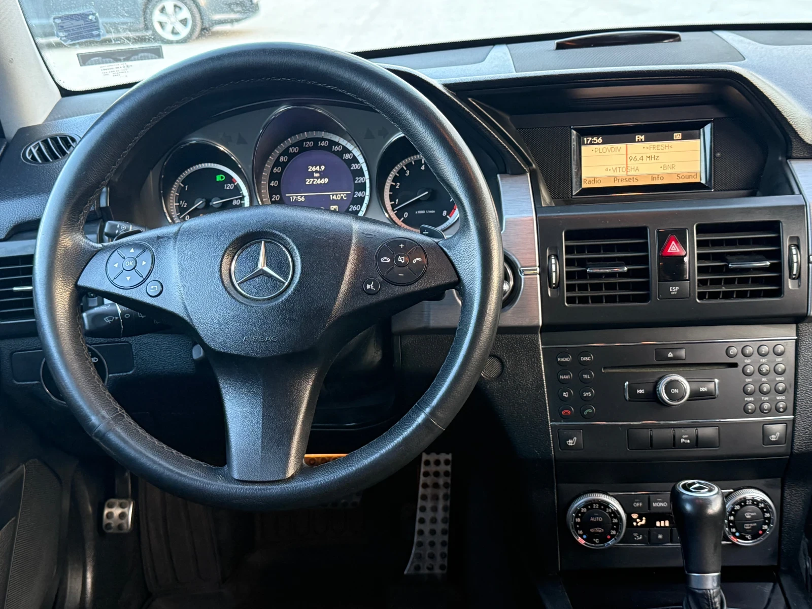 Mercedes-Benz GLK 350 4MATIC* ГАЗ/Нави/Кожа/Подгрев/Парктроник, снимка 10 - Автомобили и джипове - 53993453