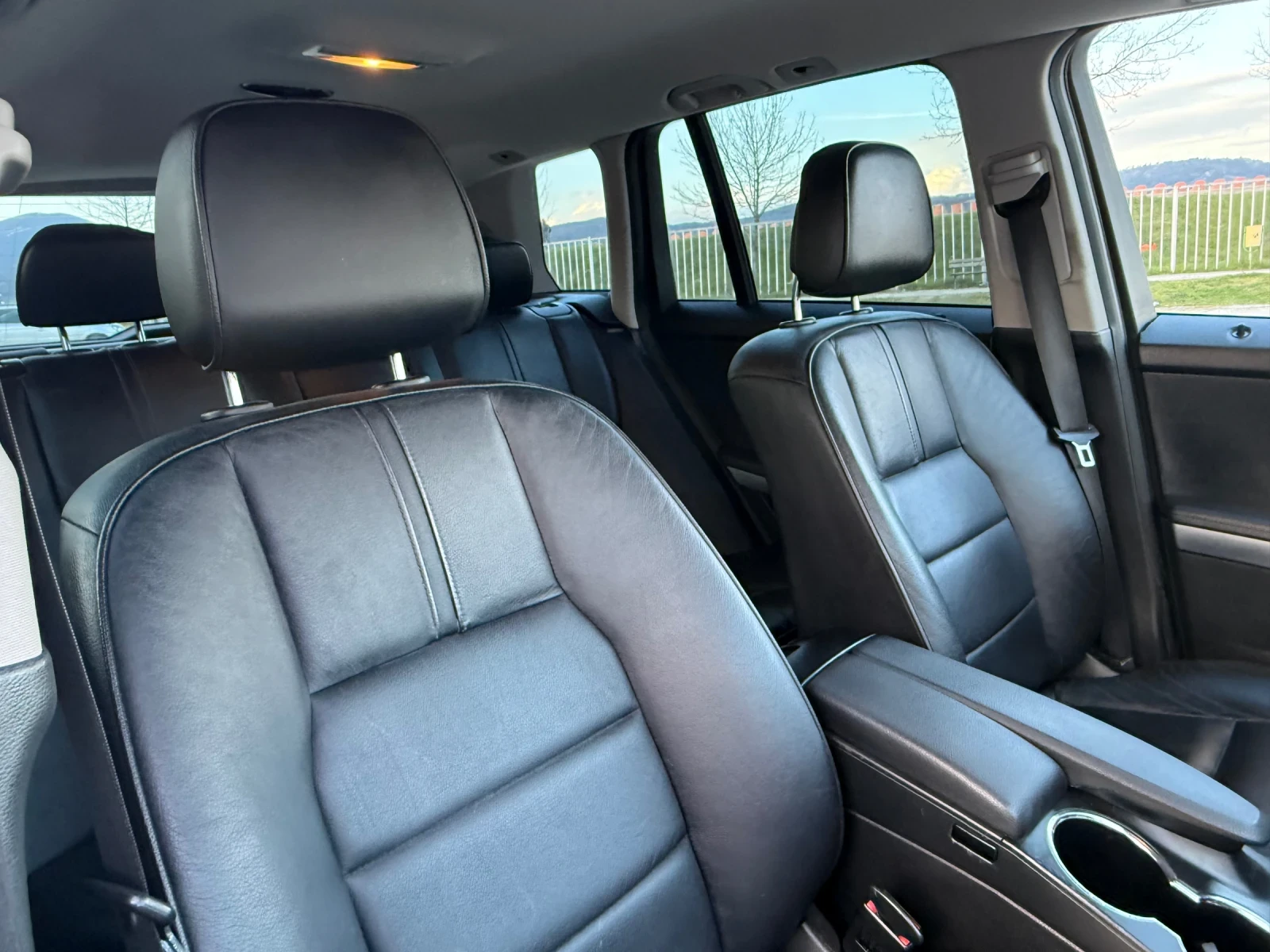 Mercedes-Benz GLK 350 4MATIC* ГАЗ/Нави/Кожа/Подгрев/Парктроник, снимка 14 - Автомобили и джипове - 53993453