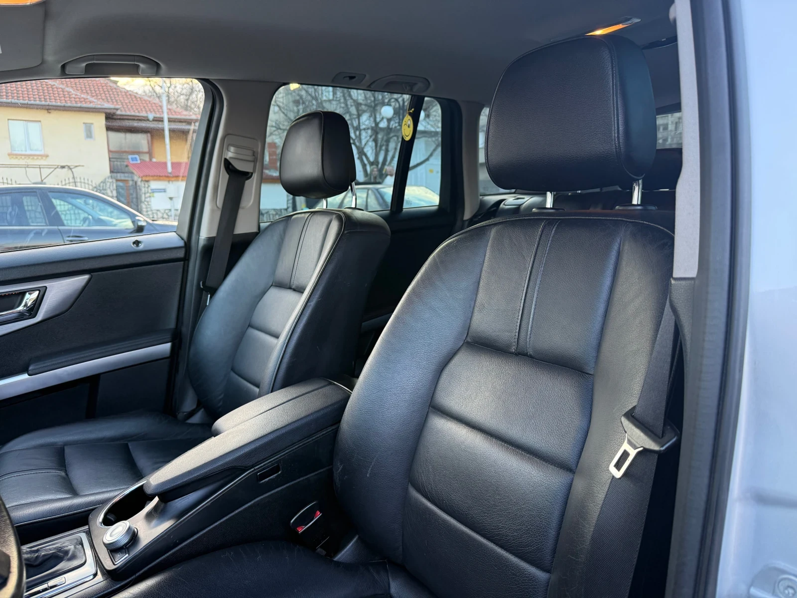 Mercedes-Benz GLK 350 4MATIC* ГАЗ/Нави/Кожа/Подгрев/Парктроник, снимка 15 - Автомобили и джипове - 53993453