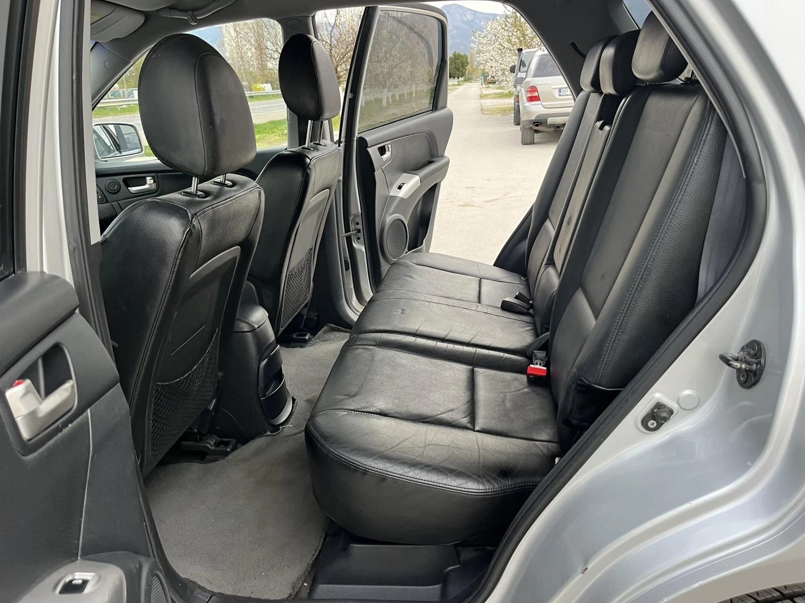 Kia Sportage 2.0I 141кс 4X4 EURO 4 КЛИМАТРОНИК ГАЗОВ ИНЖЕКЦИОН, снимка 9 - Автомобили и джипове - 54208752