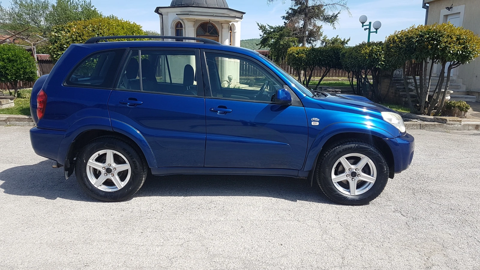 Toyota Rav4 2.0D4D 4×4, снимка 4 - Автомобили и джипове - 54356150