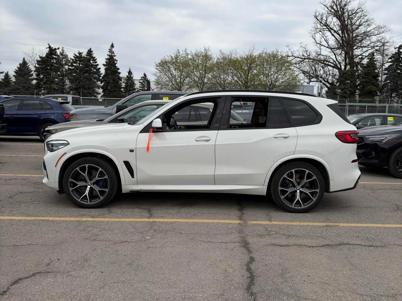 BMW X5 M-pkg* HUD* Harman/Kardon* 360* CarPlay, снимка 4 - Автомобили и джипове - 54409388