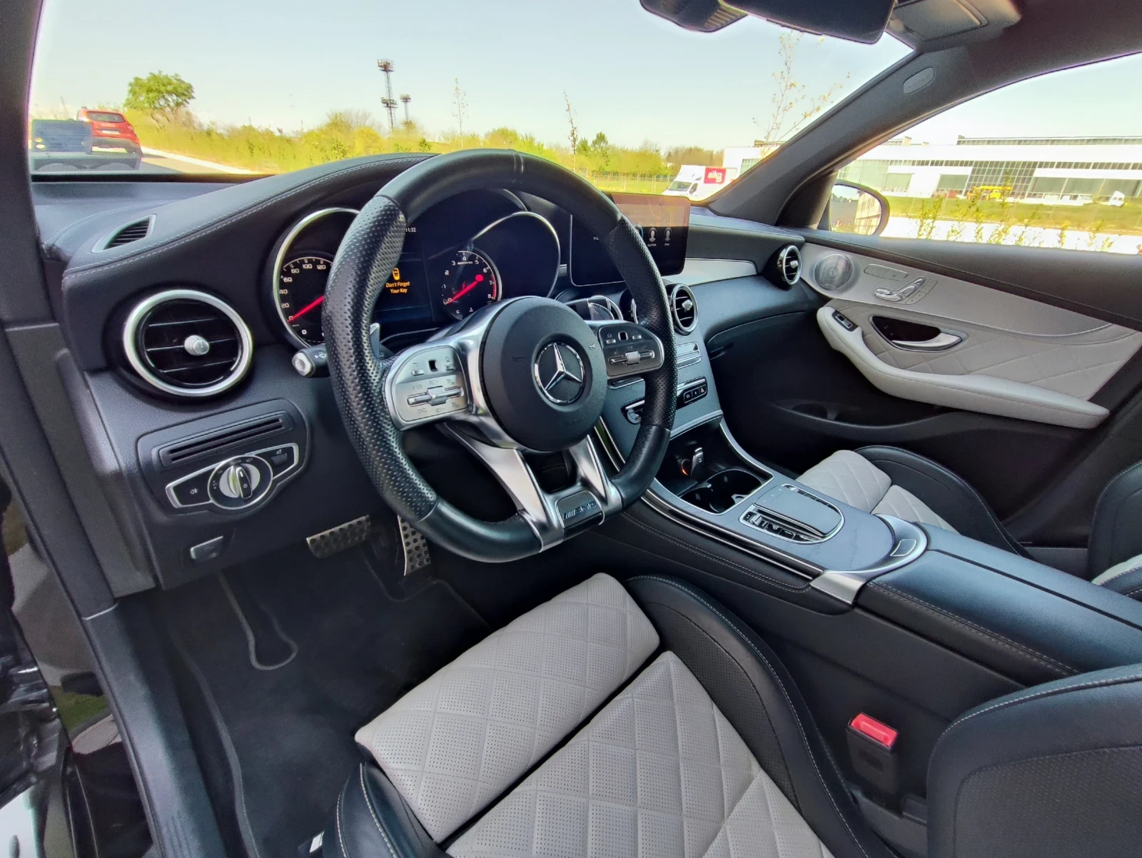 Mercedes-Benz GLC 43 AMG 4 MATIC/ COUPE/ SPORT EDITION, снимка 9 - Автомобили и джипове - 54584681