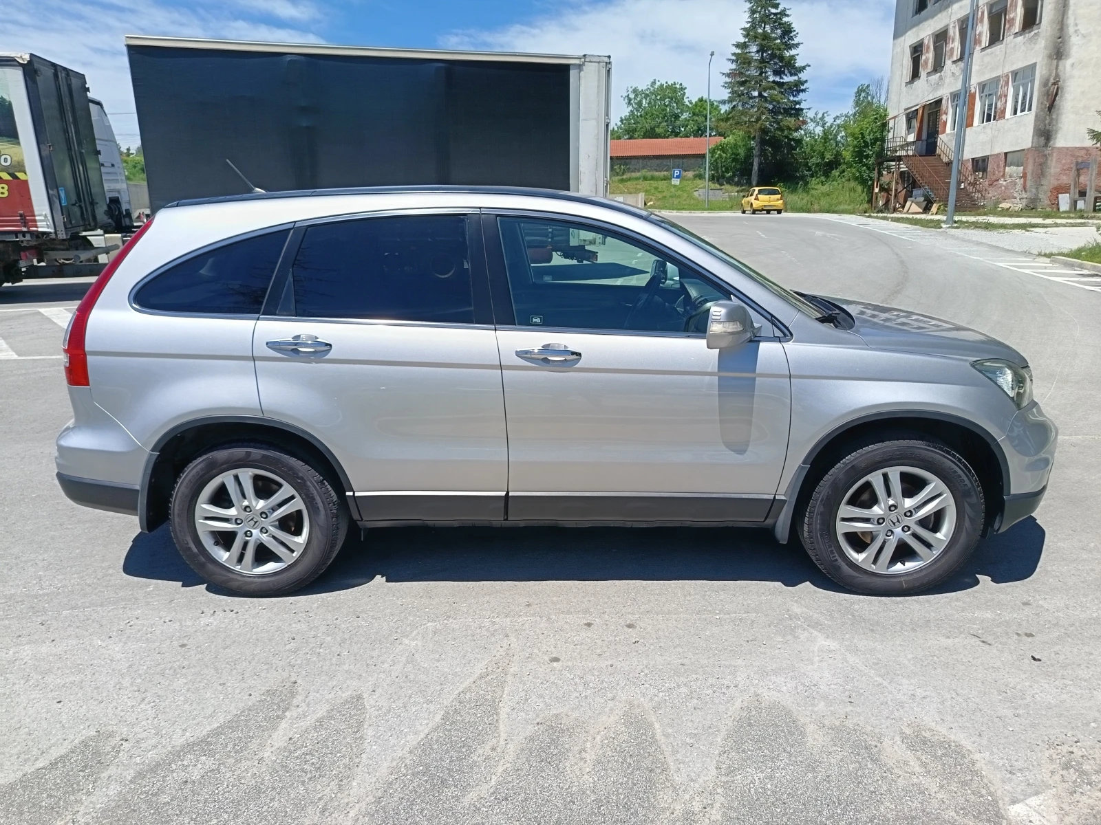 Honda Cr-v 2.2 DTEC Comfort 4WD ЕДИНСТВЕН СОБСТВЕНИК, снимка 6 - Автомобили и джипове - 54723564