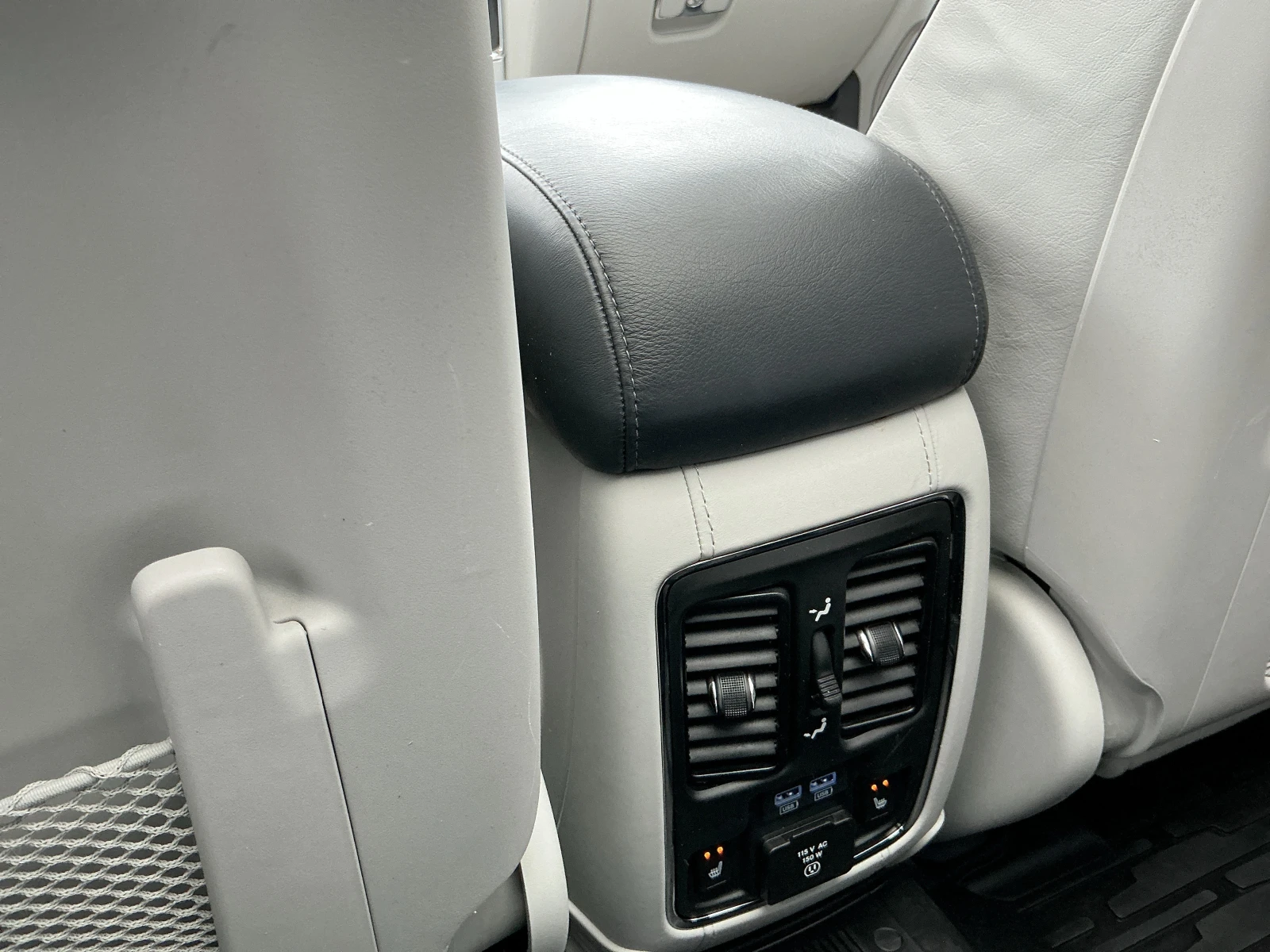 Jeep Grand cherokee SUMMIT 4X4* FULL* Фиксирана цена до БГ!!!* , снимка 14 - Автомобили и джипове - 54912267