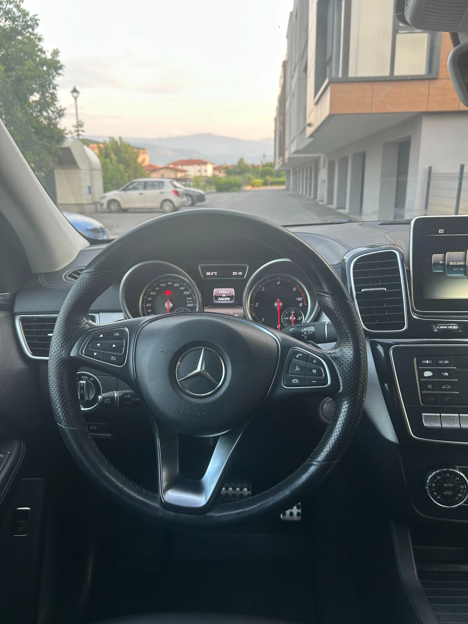 Mercedes-Benz GLE 350 AMG* SUV* 4Matic* 9G-Tronic, снимка 8 - Автомобили и джипове - 55343287