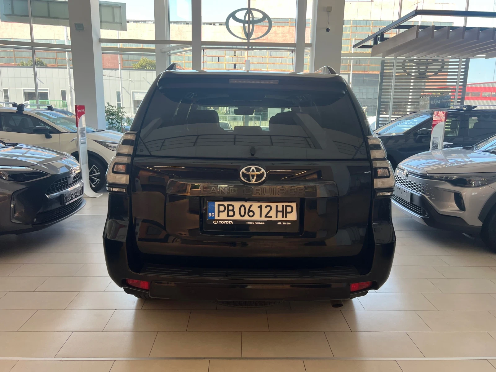 Toyota Land cruiser Black Edition, снимка 3 - Автомобили и джипове - 55484467