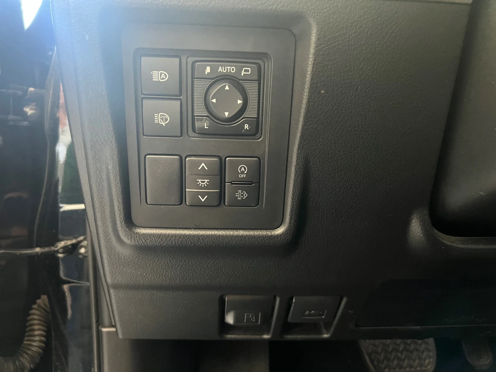 Toyota Land cruiser Black Edition, снимка 11 - Автомобили и джипове - 55484467