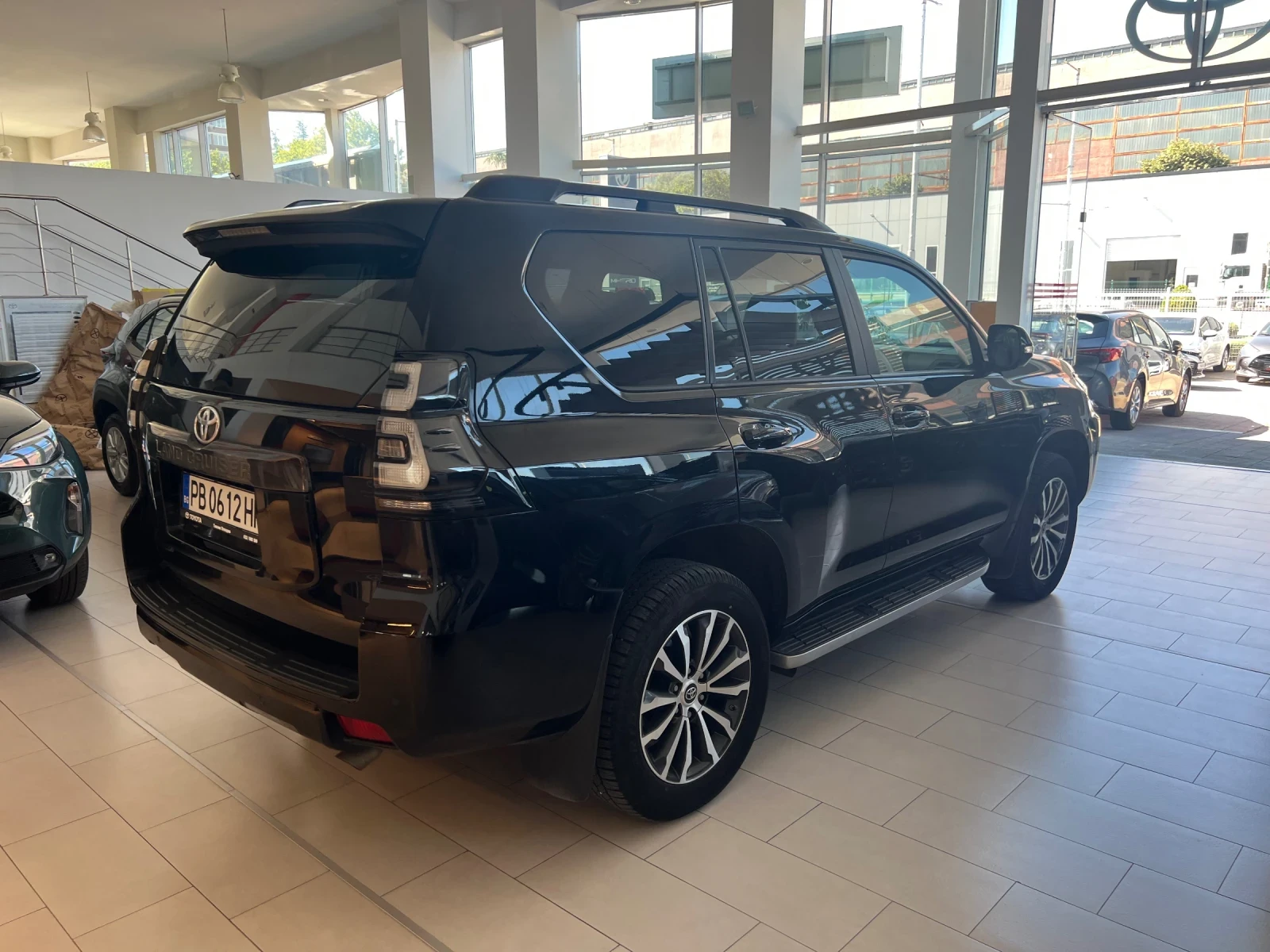 Toyota Land cruiser Black Edition, снимка 4 - Автомобили и джипове - 55484467