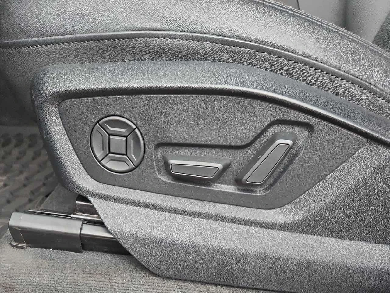 Audi Q7 * Progressiv * CARFAX * ОПЦИЯ ЗА ФИНАНСИРАНЕ, снимка 10 - Автомобили и джипове - 55667956
