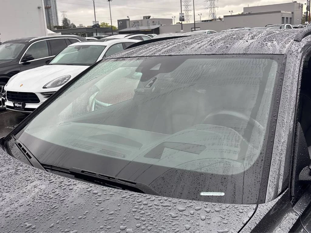 Audi Q8 Technik * CARFAX* ОПЦИЯ ЗА ФИНАНСИРАНЕ* , снимка 7 - Автомобили и джипове - 55951240