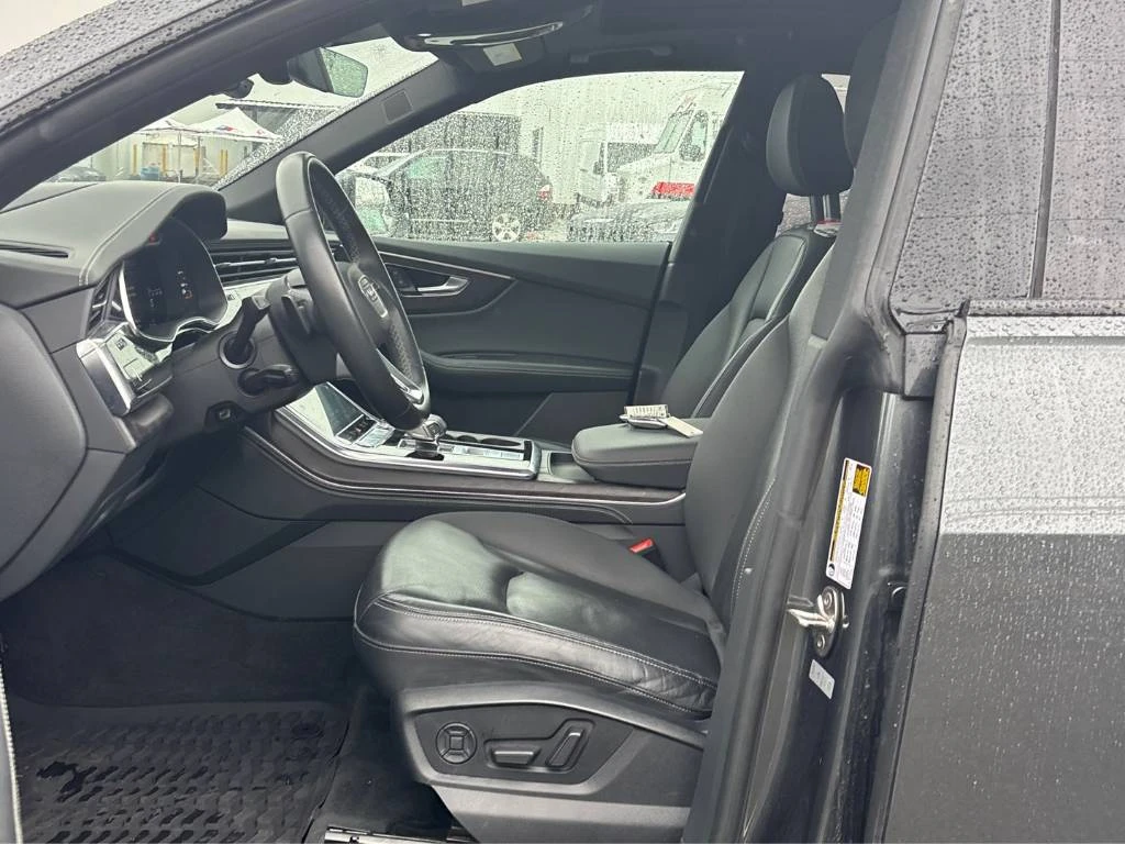 Audi Q8 Technik * CARFAX* ОПЦИЯ ЗА ФИНАНСИРАНЕ* , снимка 10 - Автомобили и джипове - 55951240