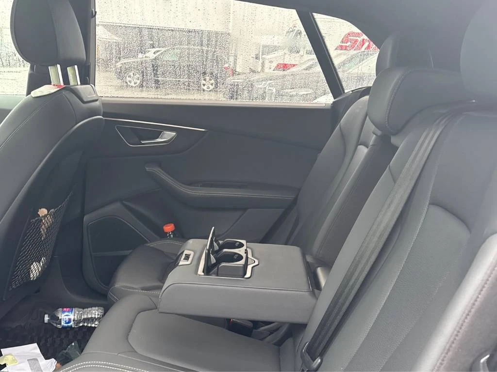 Audi Q8 Technik * CARFAX* ОПЦИЯ ЗА ФИНАНСИРАНЕ* , снимка 12 - Автомобили и джипове - 55951240