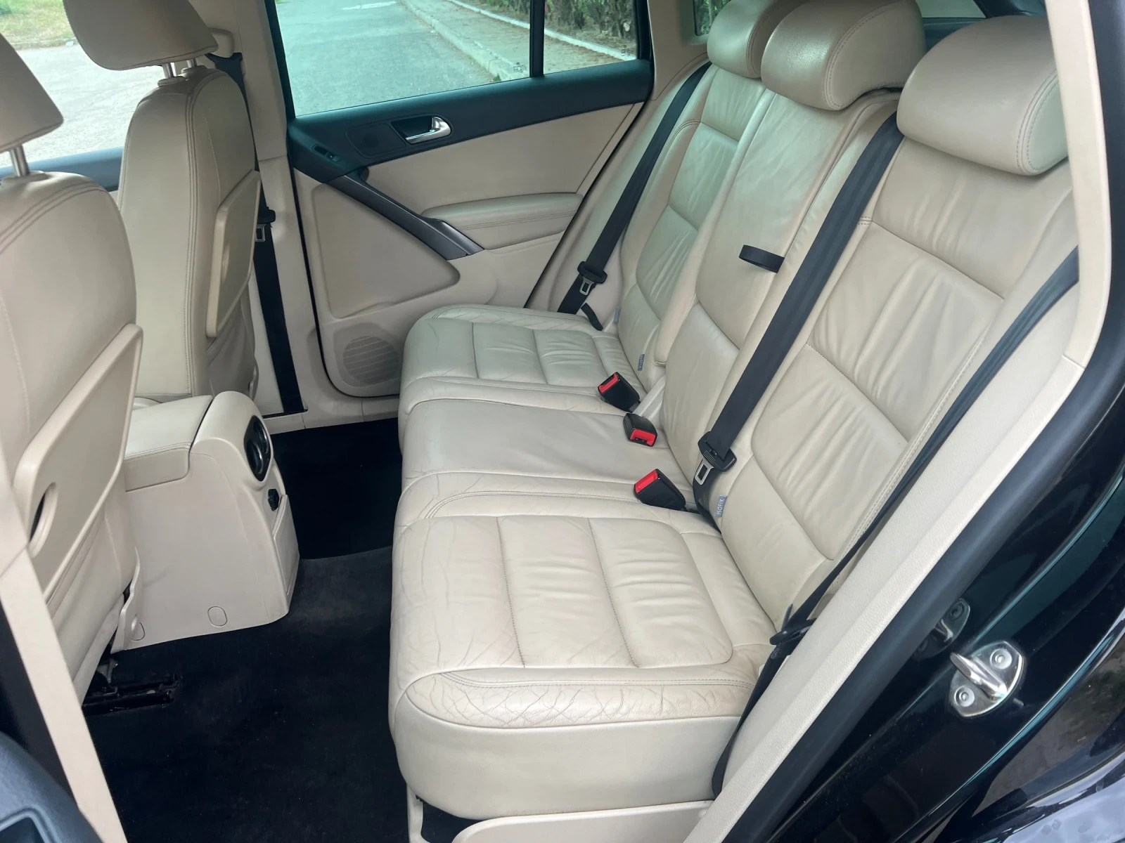 VW Tiguan, снимка 3 - Автомобили и джипове - 56170563