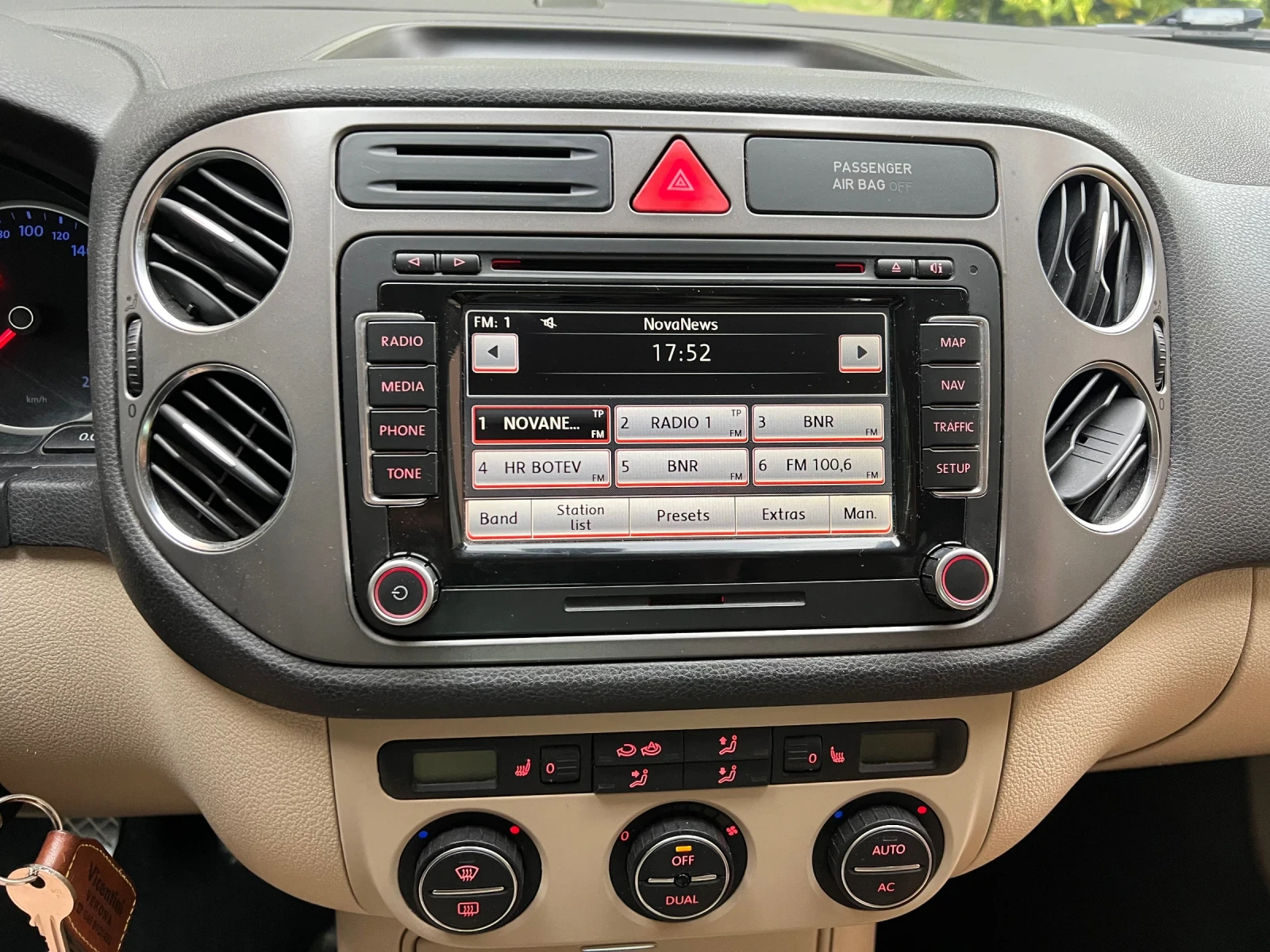 VW Tiguan, снимка 8 - Автомобили и джипове - 56170563