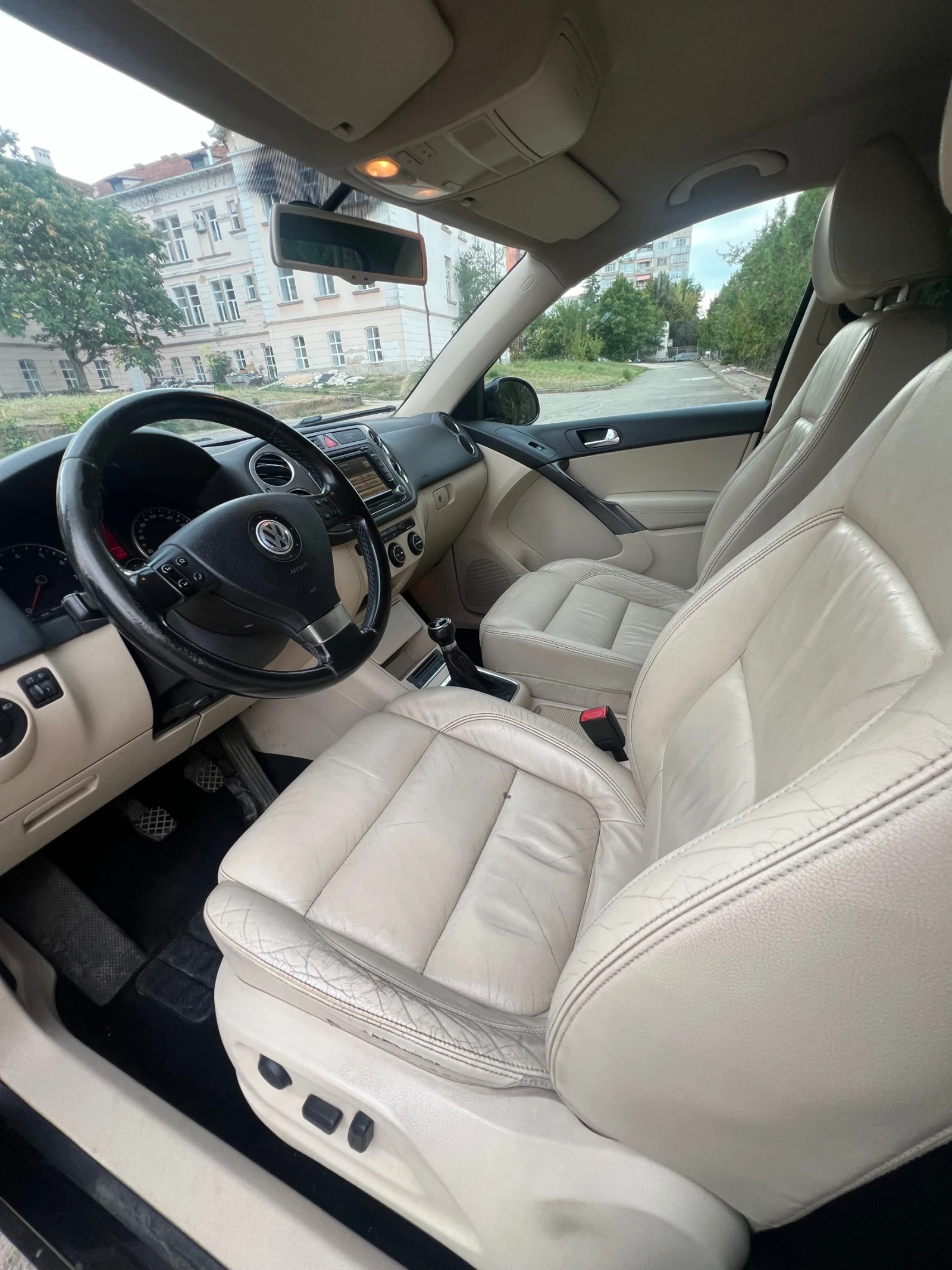 VW Tiguan, снимка 5 - Автомобили и джипове - 56170563