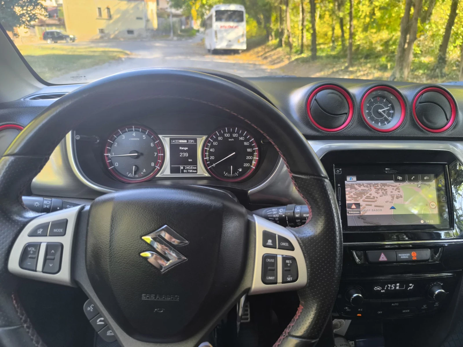 Suzuki Vitara 1.4, снимка 12 - Автомобили и джипове - 56440307