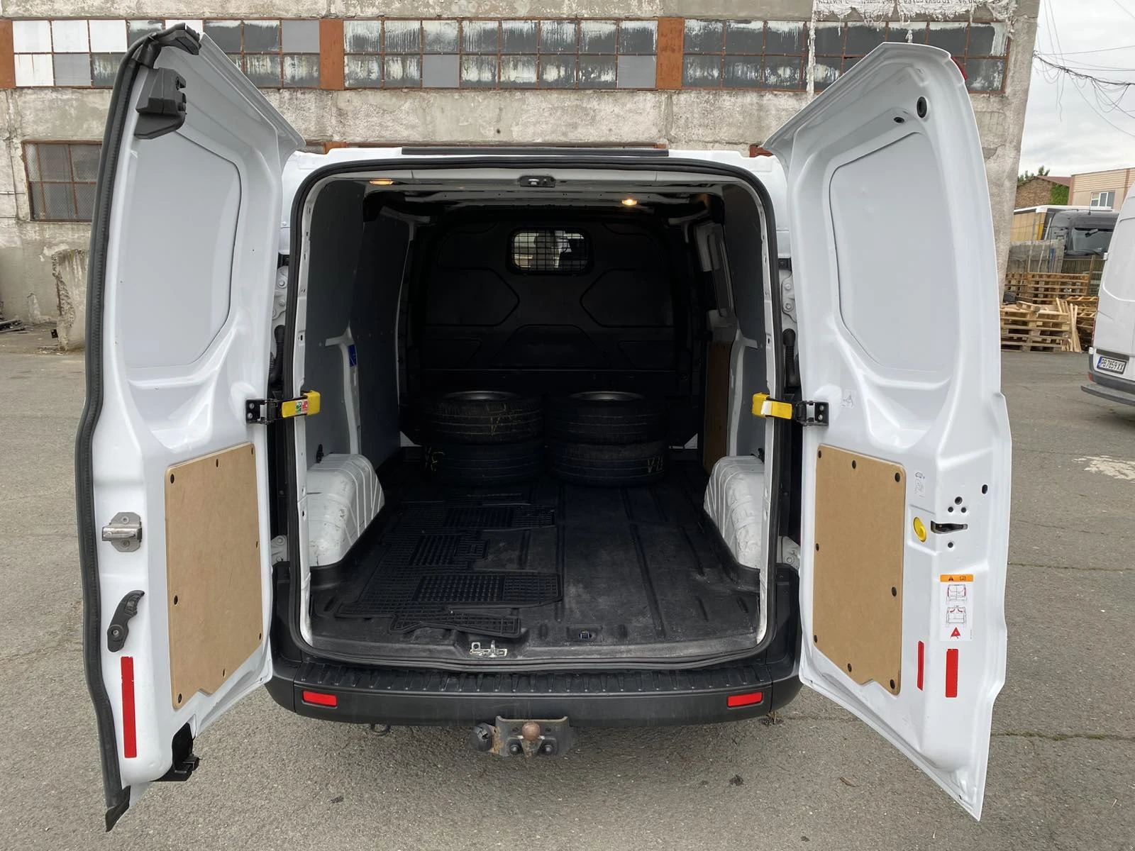 Ford Transit Custom, снимка 6 - Бусове и автобуси - 56088246