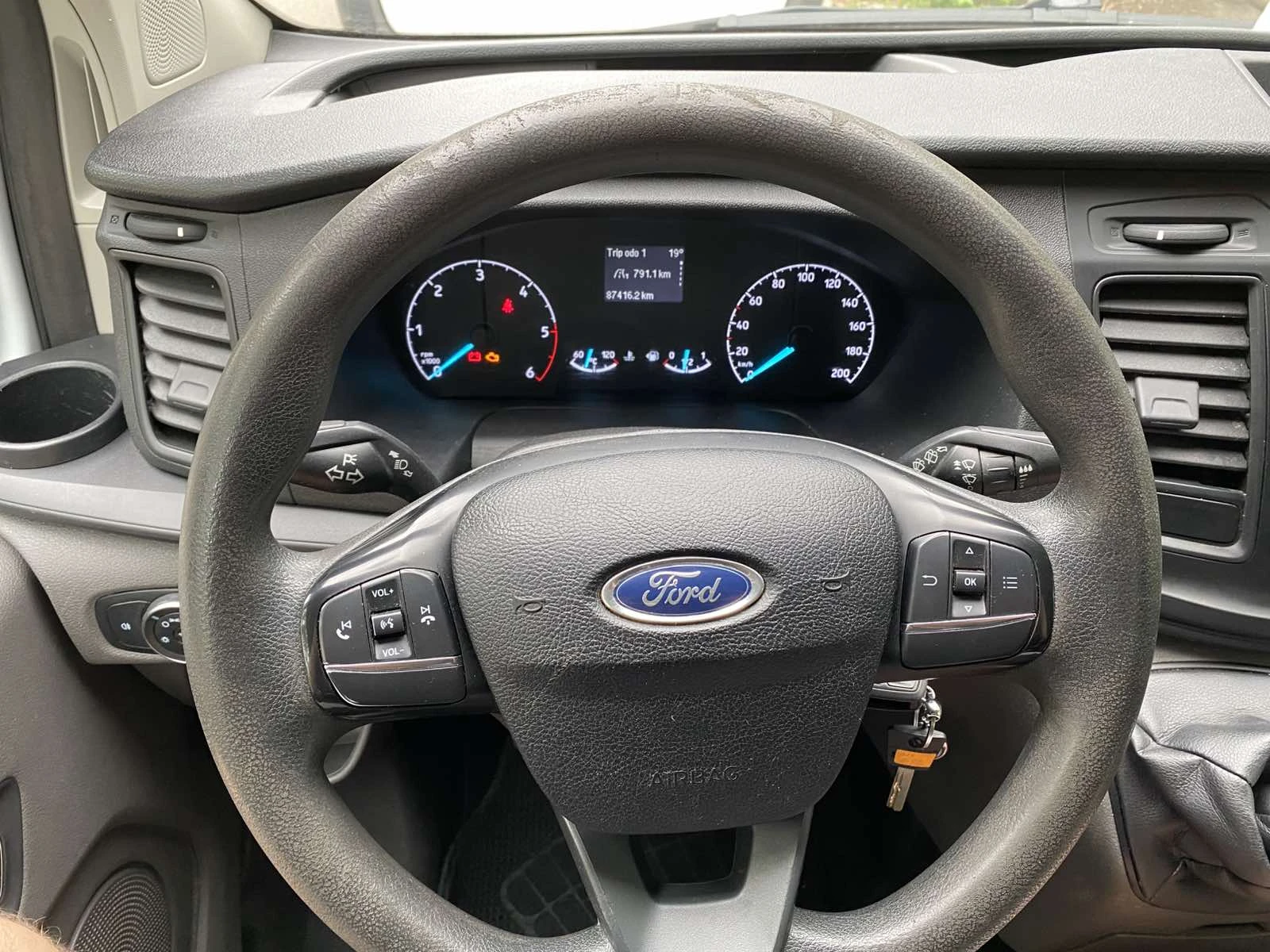 Ford Transit Custom, снимка 13 - Бусове и автобуси - 56088246