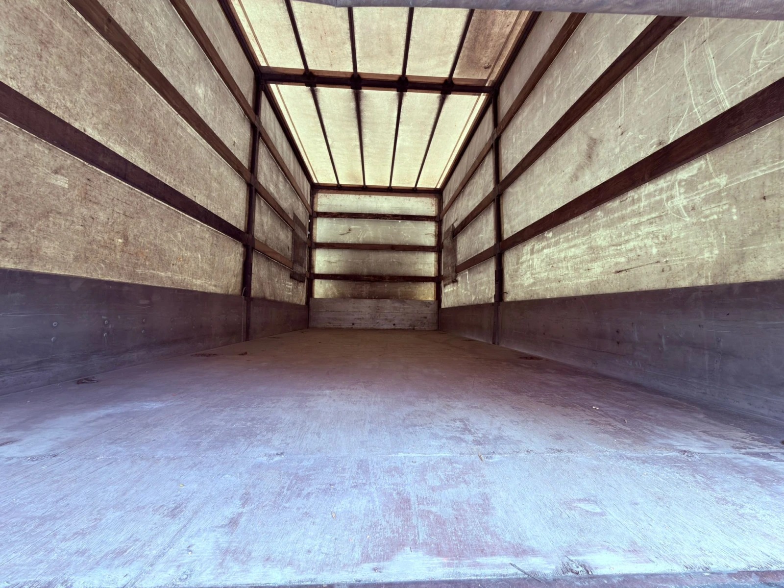 Nissan Kabstar 35.13 2.5D БОРД* СПАЛНА КАБИНА, снимка 9 - Камиони - 54159369