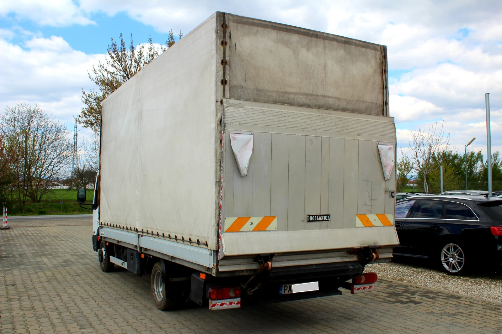 Nissan Kabstar 35.13 2.5D БОРД* СПАЛНА КАБИНА, снимка 4 - Камиони - 54159369