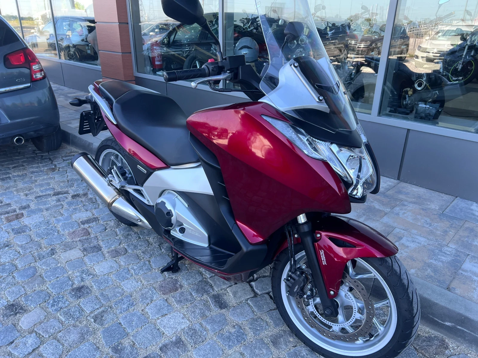 Honda Integra 700 ABS - изображение 2