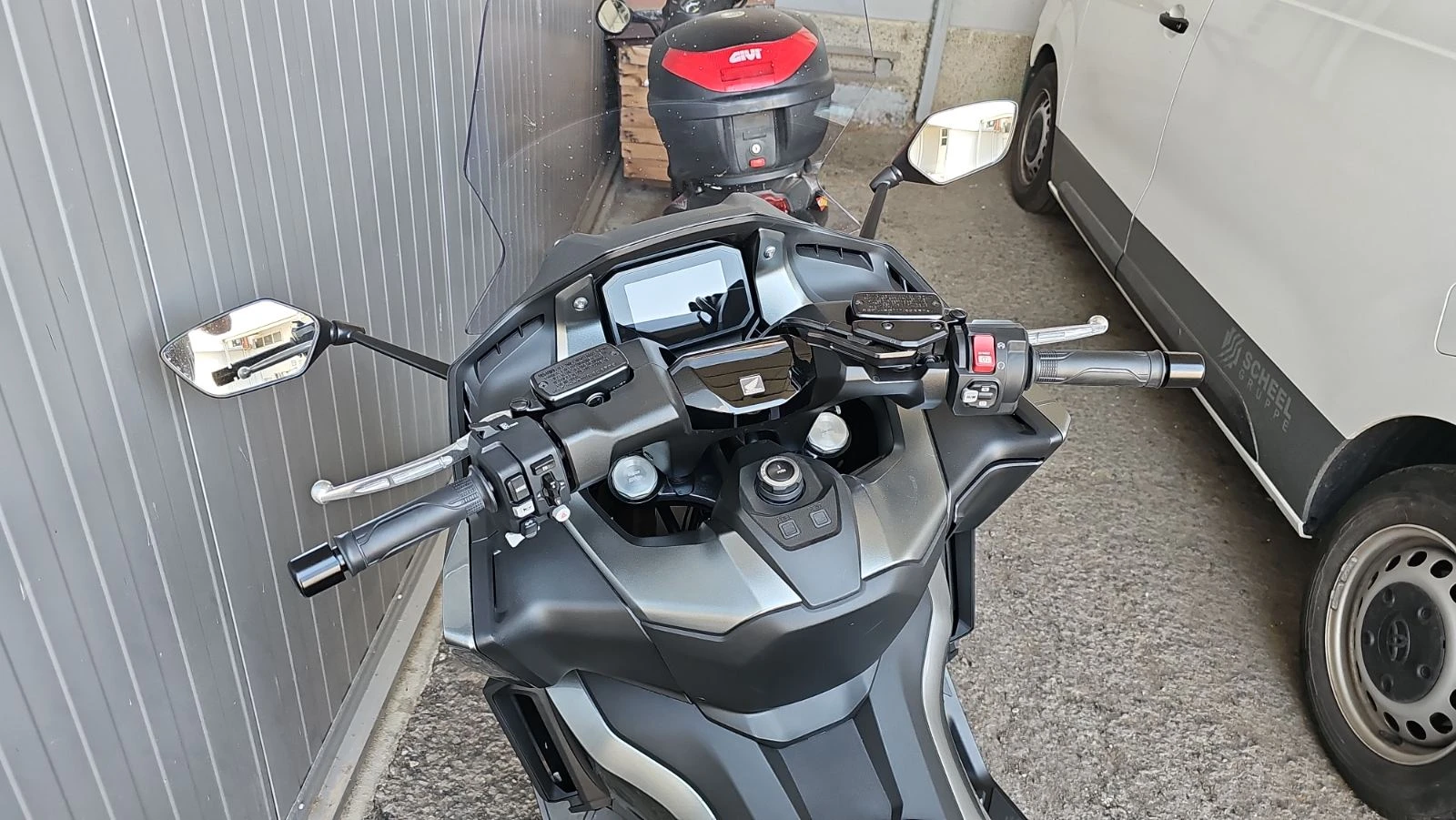 Honda Forza 750, снимка 11 - Мотоциклети и мототехника - 56066347