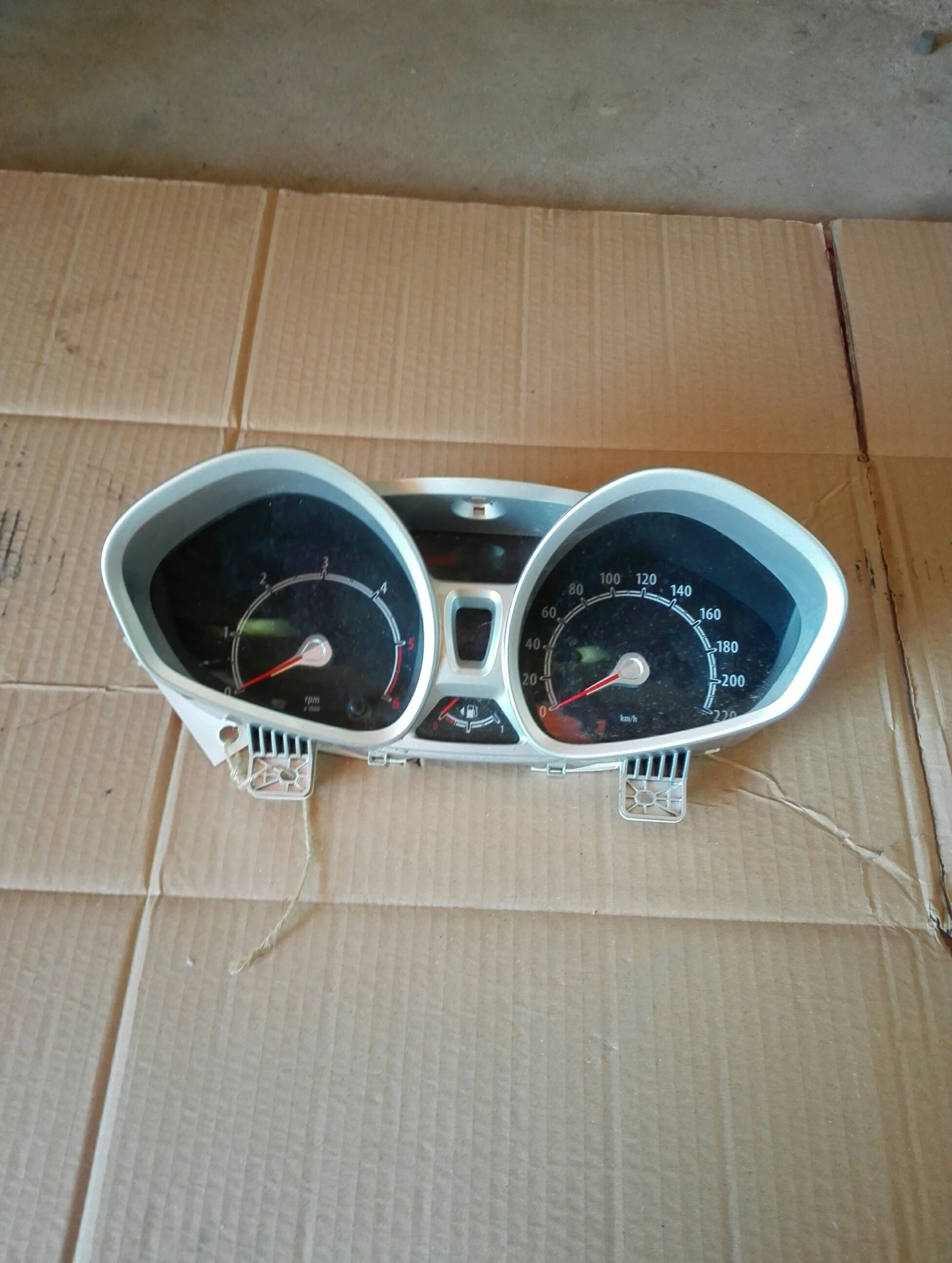 ���������� ���� ������ 1.4���� 10�. | Mobile.bg � ����������� 1