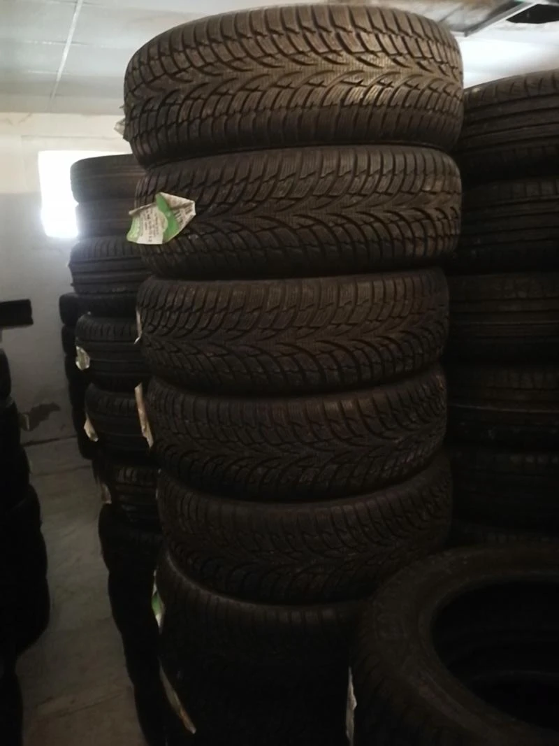 Гуми Зимни 215/65R15, снимка 10 - Гуми и джанти - 45863980